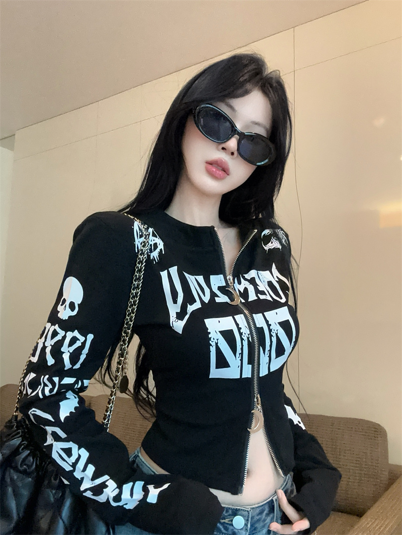Retro Dark Style Graphic Print Long Sleeve Slim Fit T-Shirt for Women