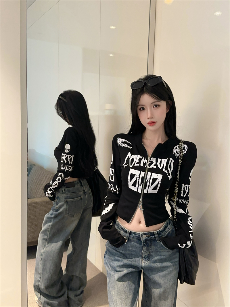 Retro Dark Style Graphic Print Long Sleeve Slim Fit T-Shirt for Women - Image 4