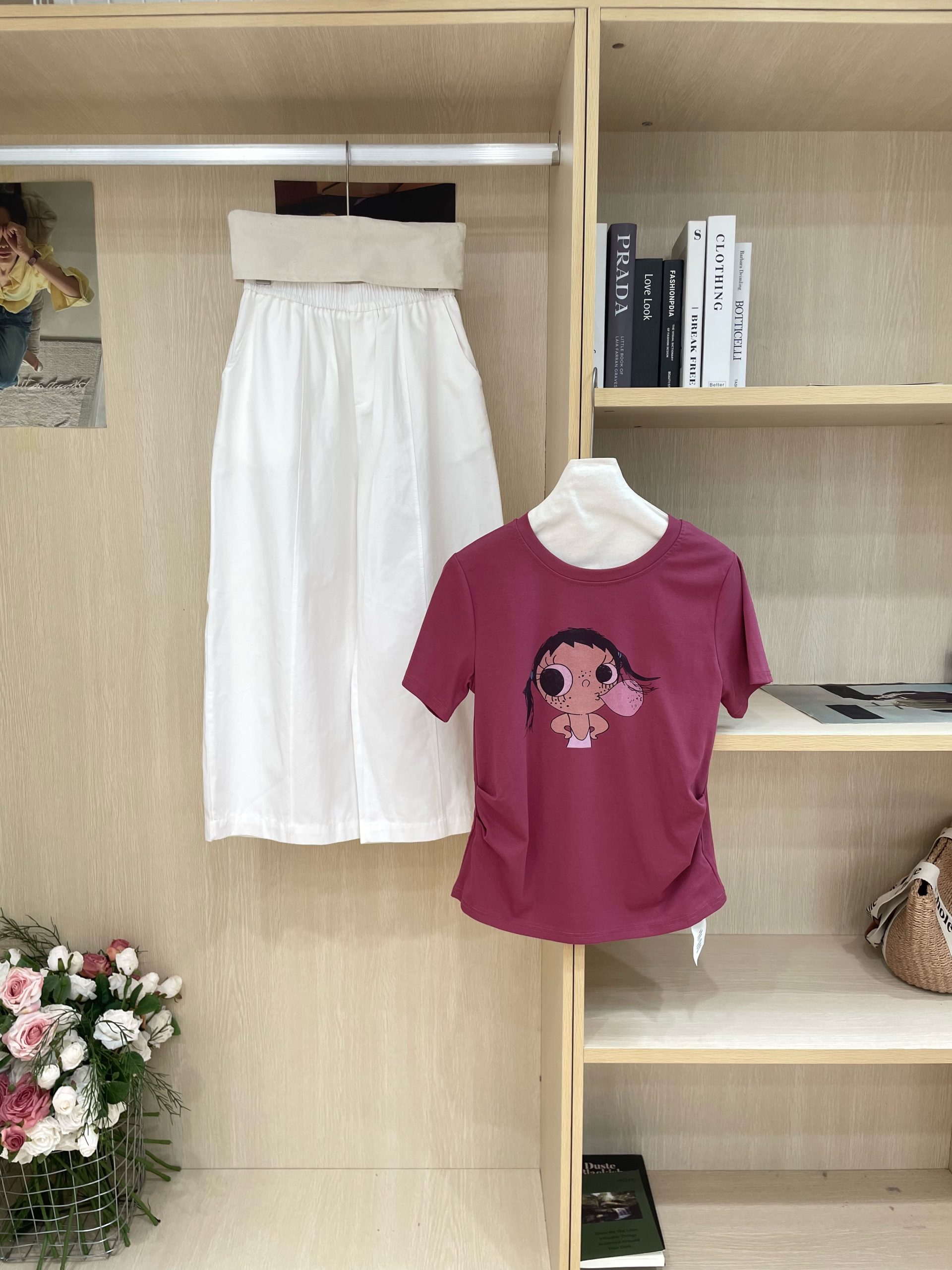 Cute Bubble Girl Print Slimming Short Sleeve T-Shirt and Pants Two-Piece Set - Image 2