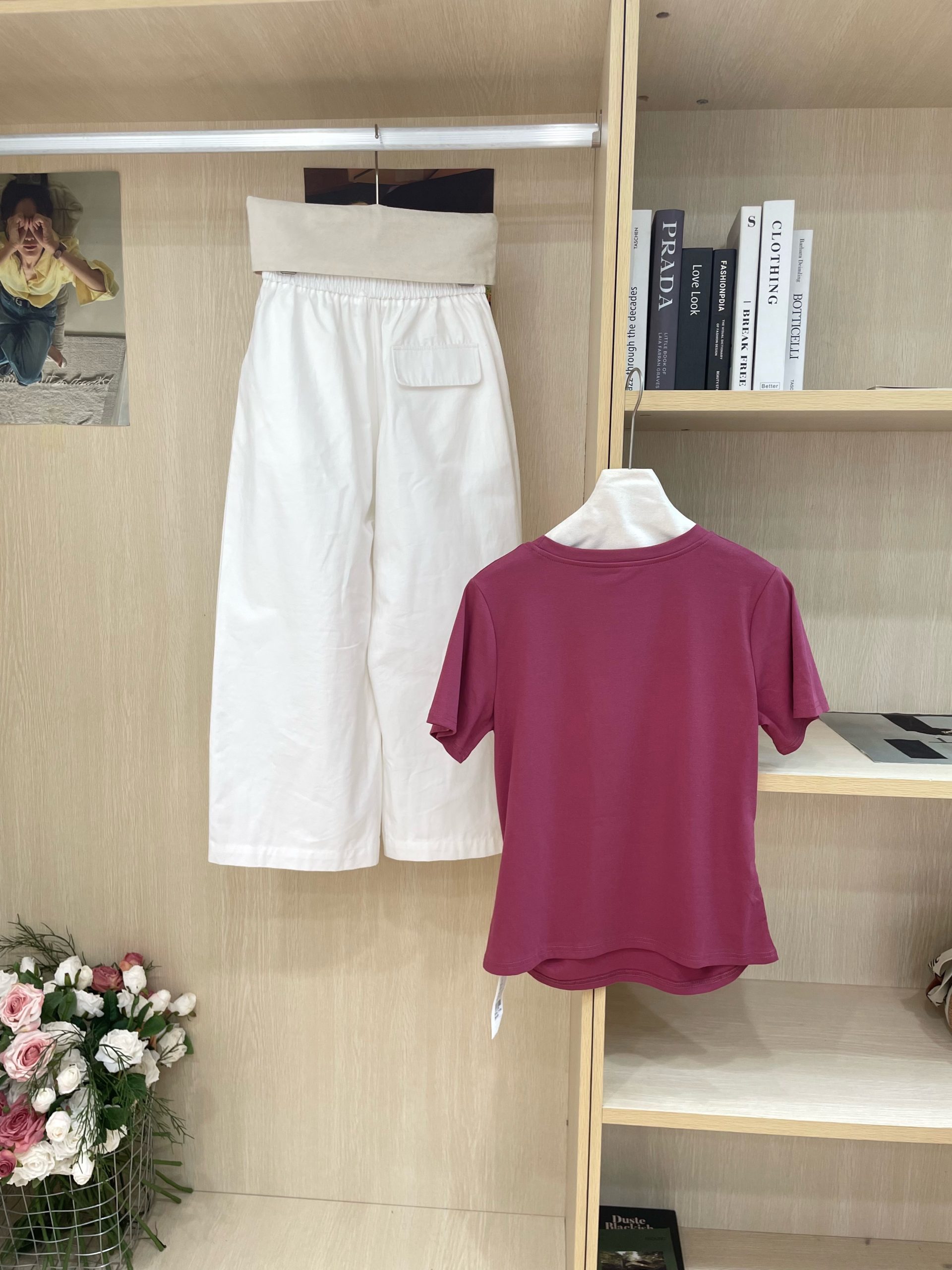 Cute Bubble Girl Print Slimming Short Sleeve T-Shirt and Pants Two-Piece Set - Image 4