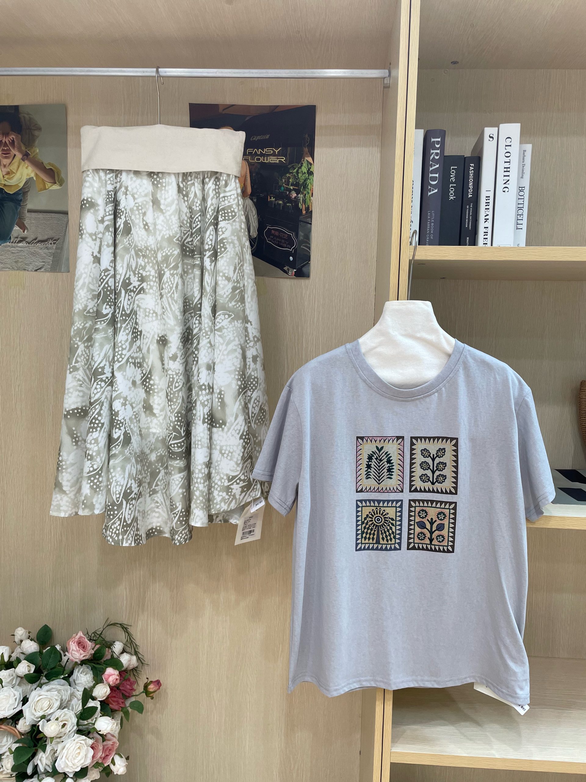 Korean Style Loose Casual T-Shirt and Floral Skirt Two-Piece Set - Image 2