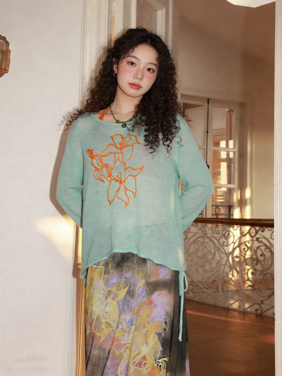 Women's Korean Style Lace Spliced Long Sleeve T-Shirt with Halter Vest Two Piece Set - Image 3